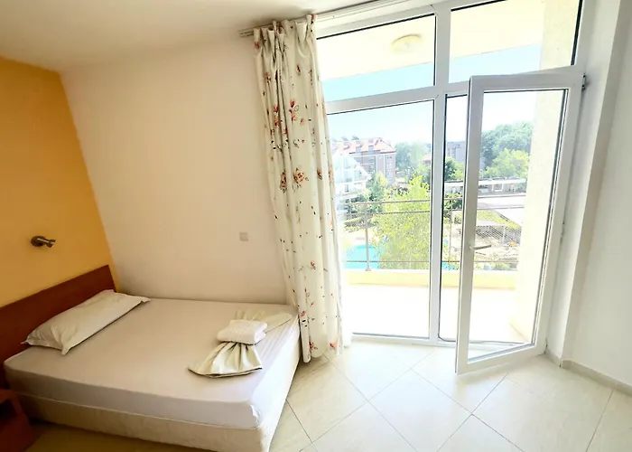 Apartament Two-bed Flat In Sunny With Pool View Słoneczny Brzeg