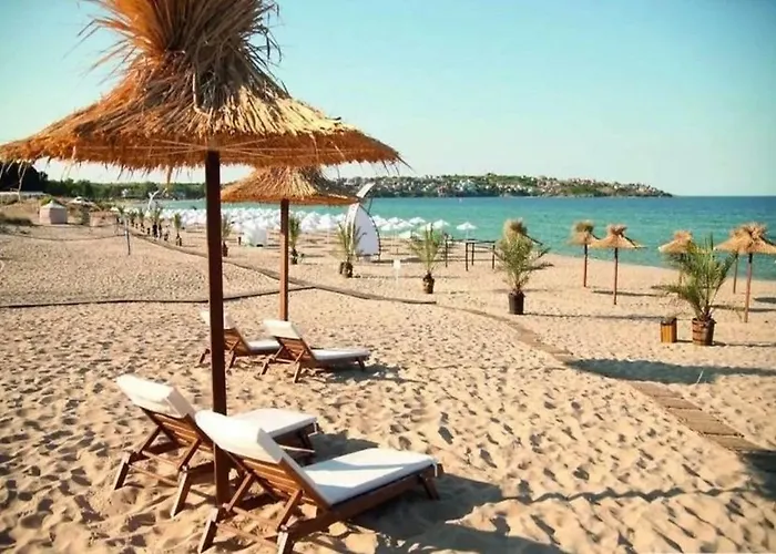 Apartament Two-bed Flat In Sunny With Pool View *