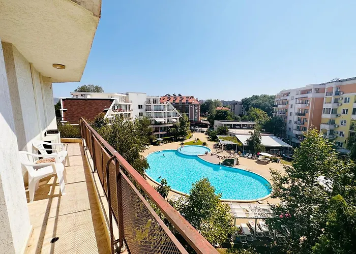 Apartament Two-bed Flat In Sunny With Pool View *