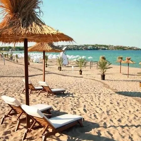 Lejlighed Two-bed Flat In Sunny With Pool View *
