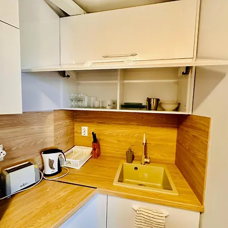 Two-bed Flat In Sunny With Pool View Lejlighed *