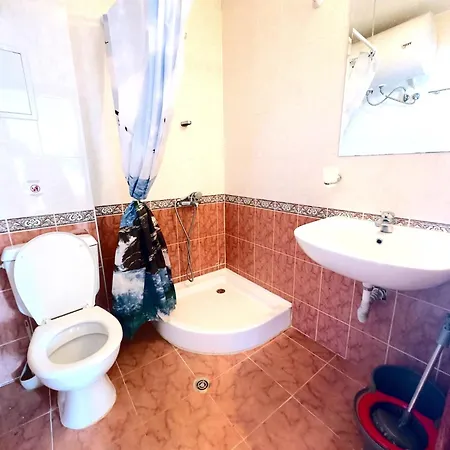 Apartment Two-bed Flat In Sunny With Pool View *