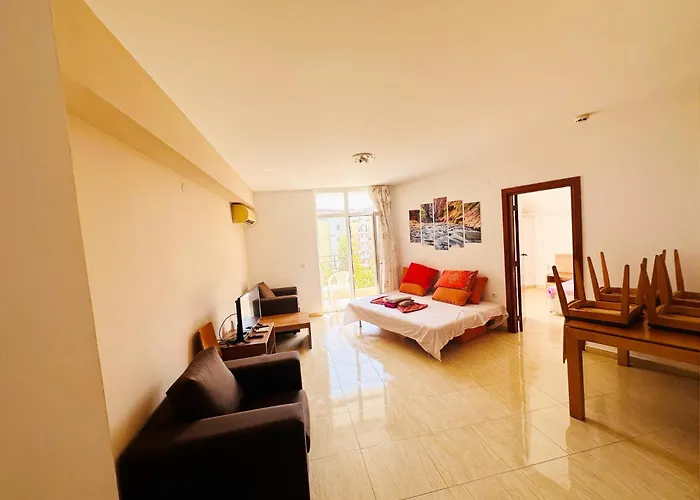 Two-bed Flat In Sunny With Pool View Appartement Sunny Beach